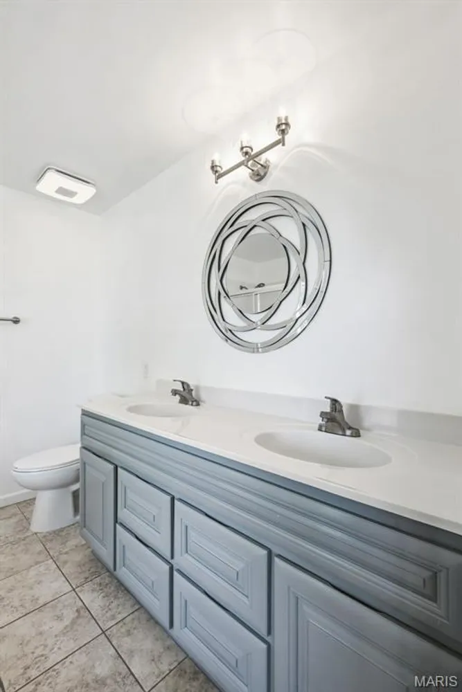 1455 Norwood Hills Dr, O'Fallon, MO 63366