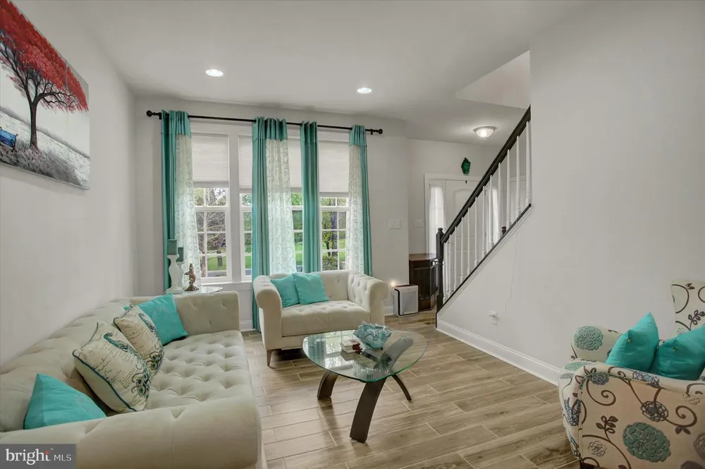 8 Tanglewood Dr, Mechanicsburg, PA 17050