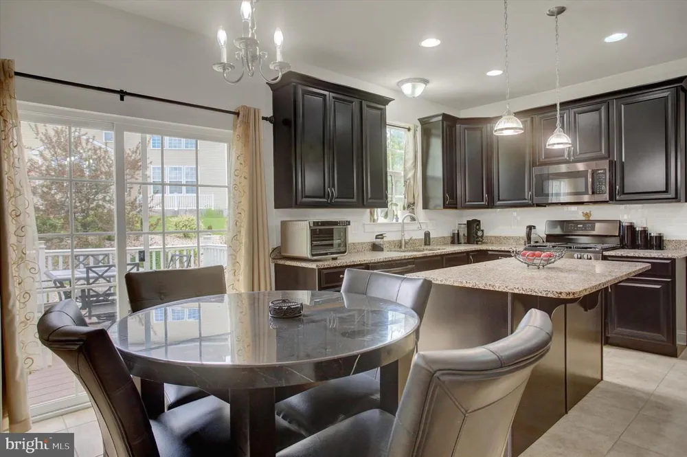 8 Tanglewood Dr, Mechanicsburg, PA 17050