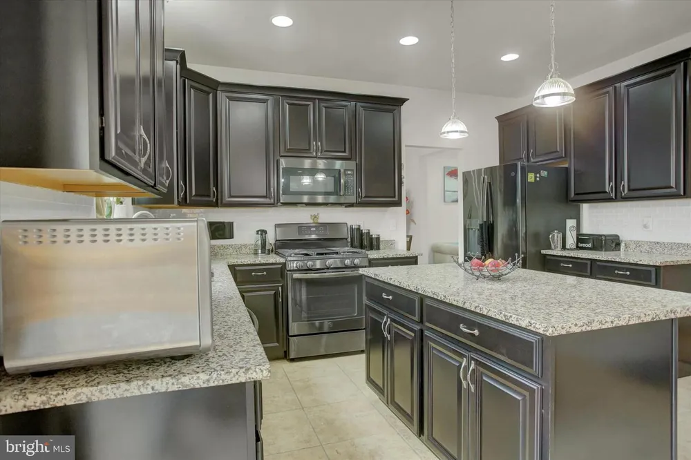 8 Tanglewood Dr, Mechanicsburg, PA 17050