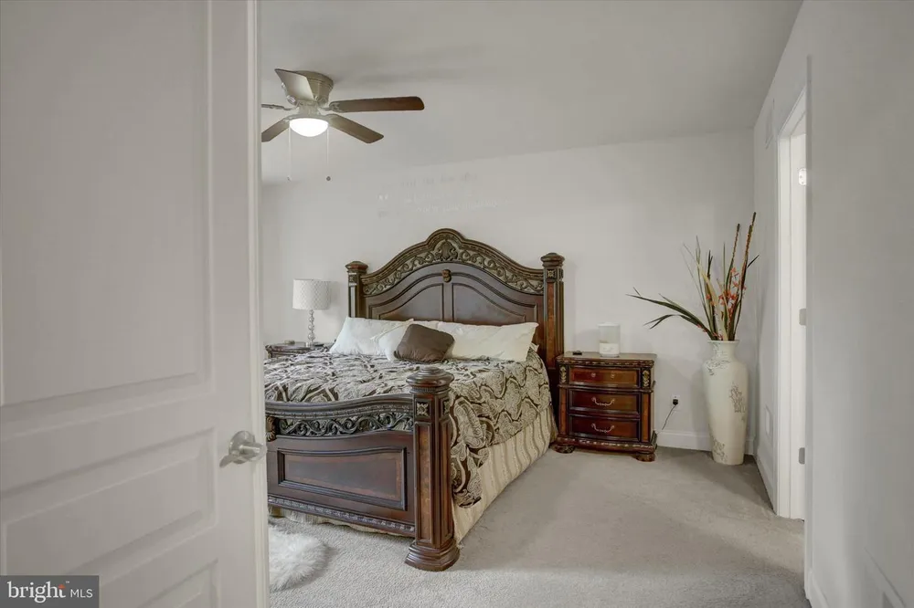 8 Tanglewood Dr, Mechanicsburg, PA 17050