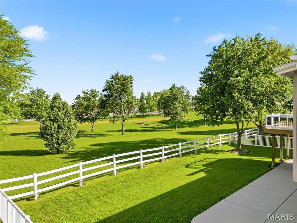 1455 Norwood Hills Dr, O'Fallon, MO 63366