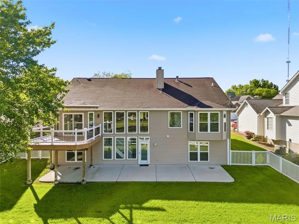 1455 Norwood Hills Dr, O'Fallon, MO 63366