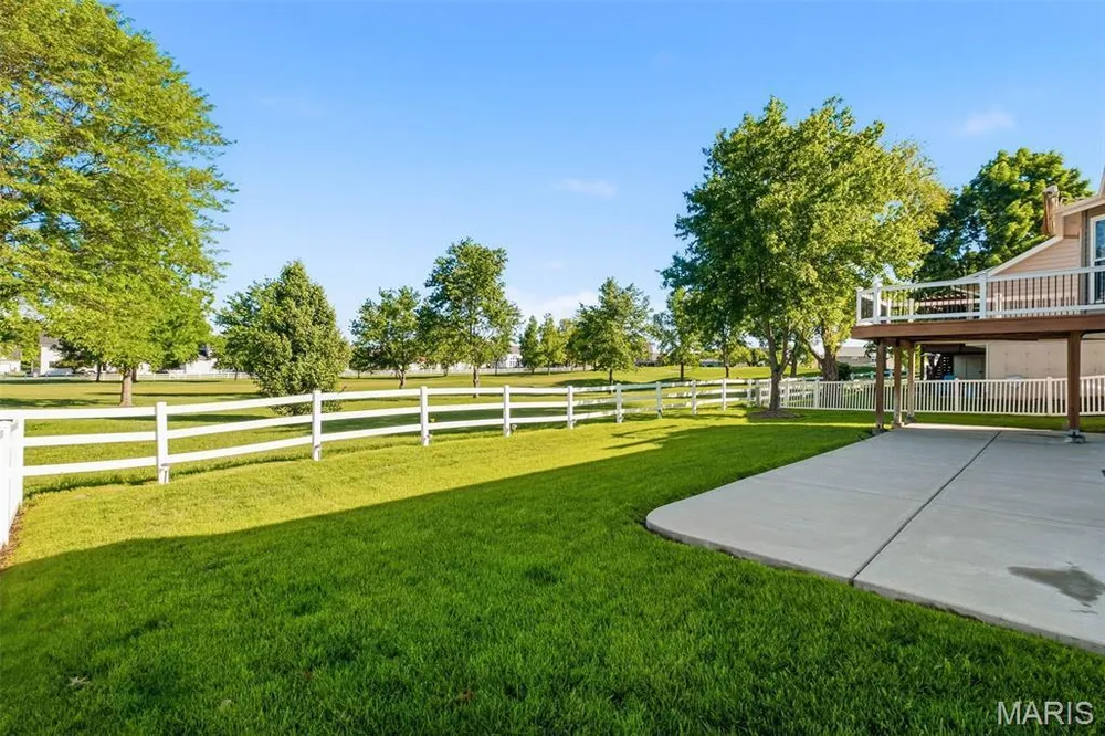1455 Norwood Hills Dr, O'Fallon, MO 63366