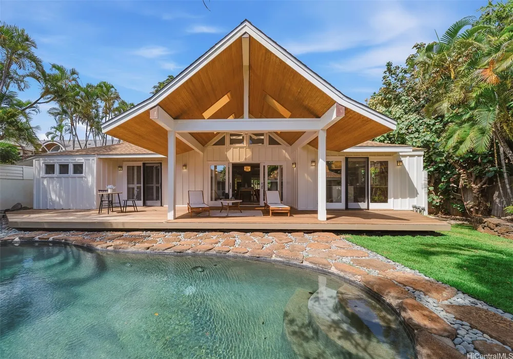 814 Kealaolu Ave, Honolulu, HI 96816