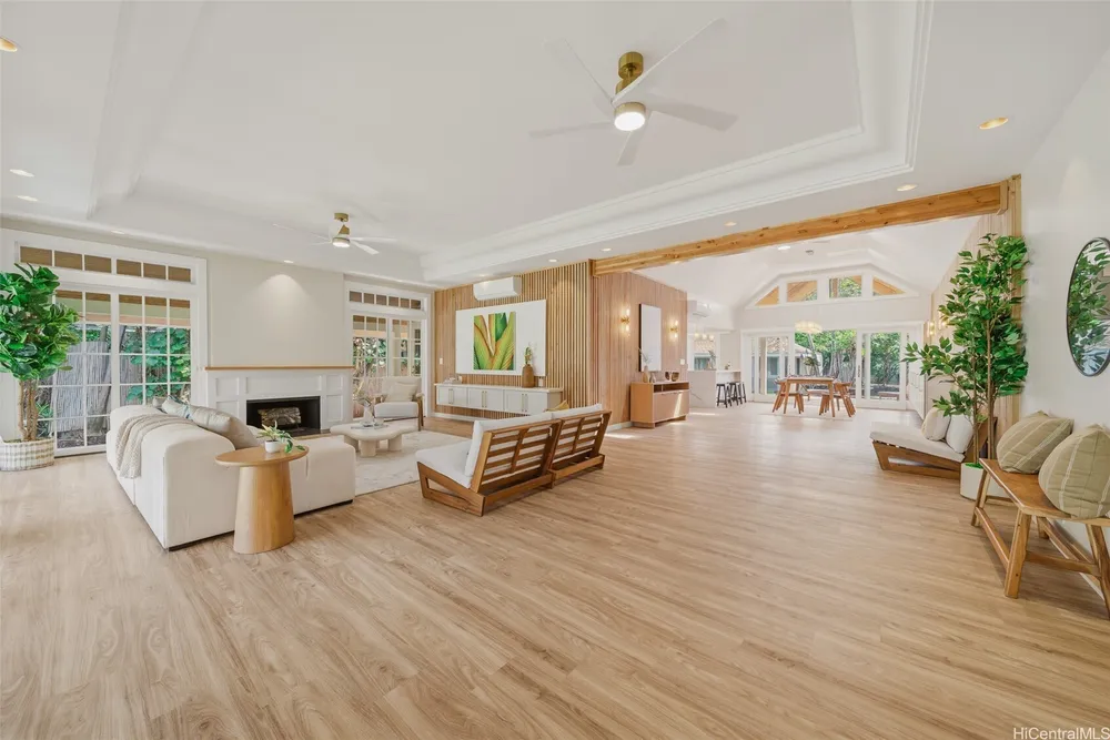 814 Kealaolu Ave, Honolulu, HI 96816