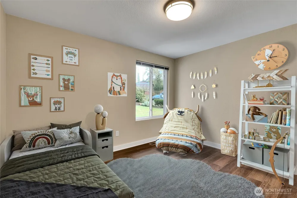 32417 29th Ave SW, Federal Way, WA 98023