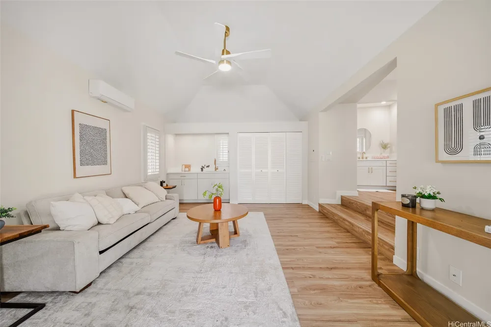 814 Kealaolu Ave, Honolulu, HI 96816