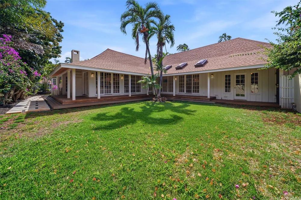 814 Kealaolu Ave, Honolulu, HI 96816