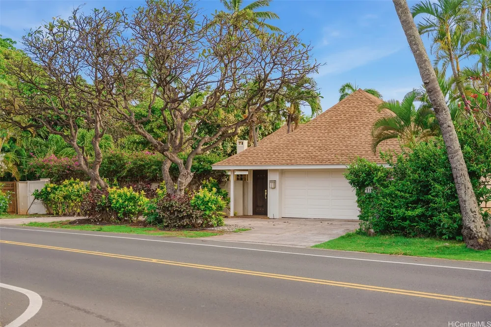 814 Kealaolu Ave, Honolulu, HI 96816