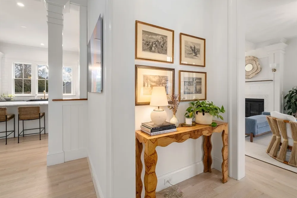 11 Fisher Ave, Wellesley, MA 02482