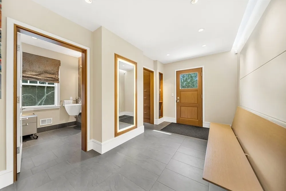 23 Inverness Rd, Wellesley, MA 02481