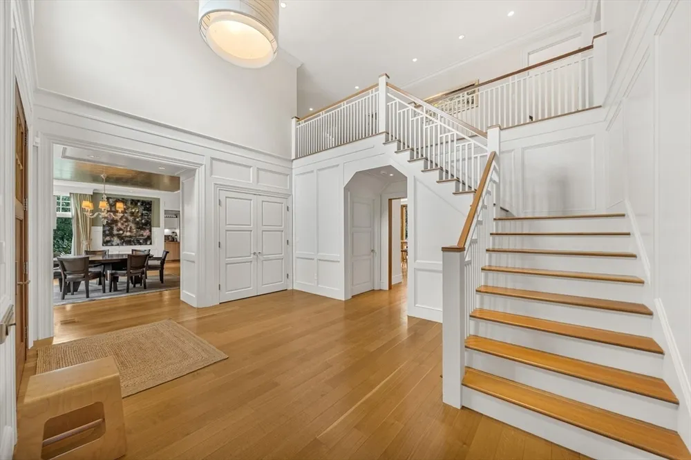 23 Inverness Rd, Wellesley, MA 02481