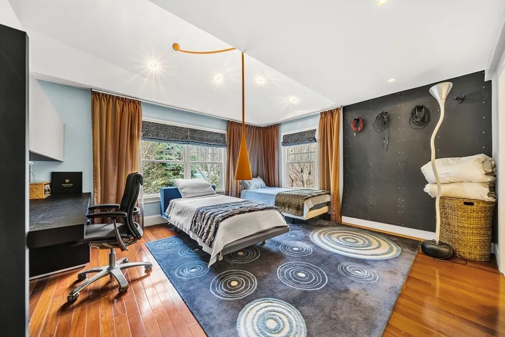 23 Inverness Rd, Wellesley, MA 02481