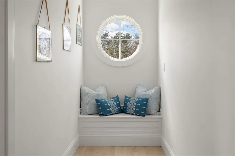 11 Fisher Ave, Wellesley, MA 02482