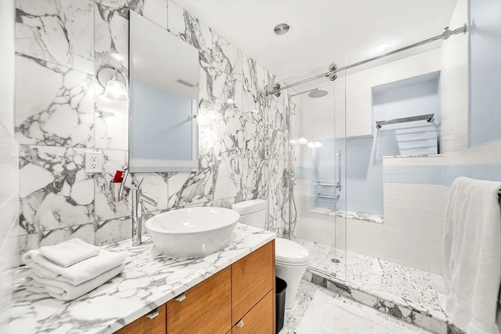 23 Inverness Rd, Wellesley, MA 02481