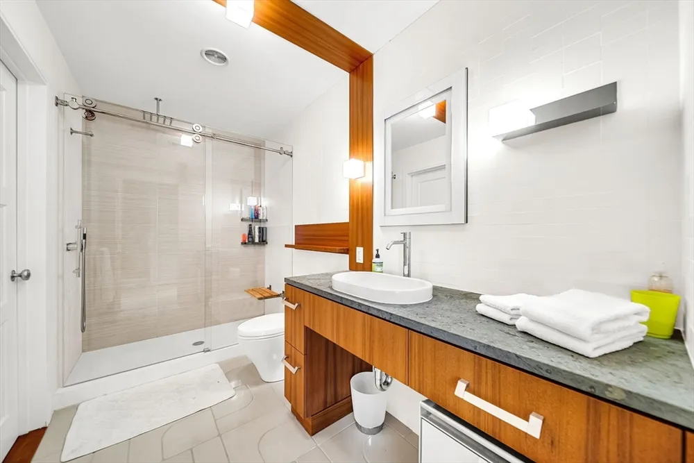 23 Inverness Rd, Wellesley, MA 02481