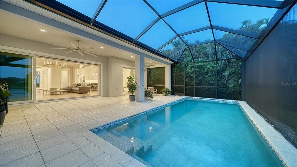 7700 Sandhill Lake Dr, Sarasota, FL 34241