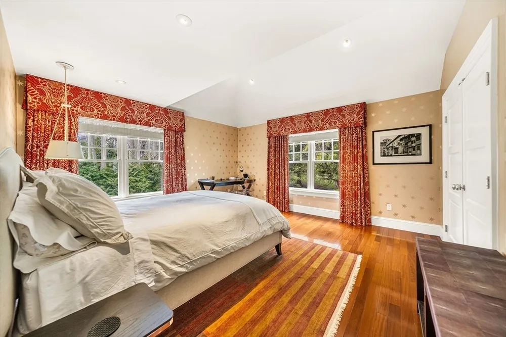 23 Inverness Rd, Wellesley, MA 02481