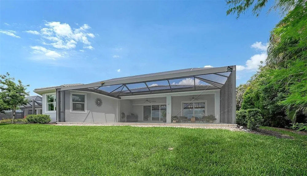 7700 Sandhill Lake Dr, Sarasota, FL 34241