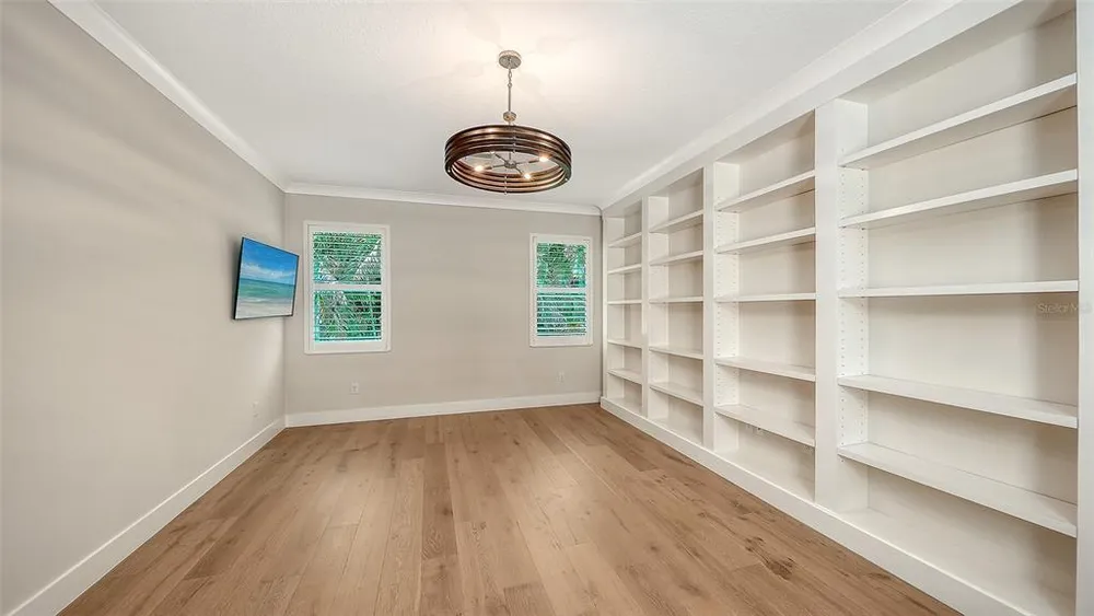 7700 Sandhill Lake Dr, Sarasota, FL 34241
