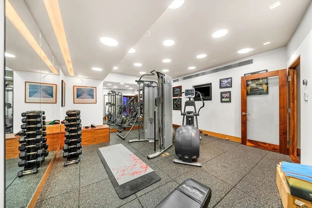 23 Inverness Rd, Wellesley, MA 02481
