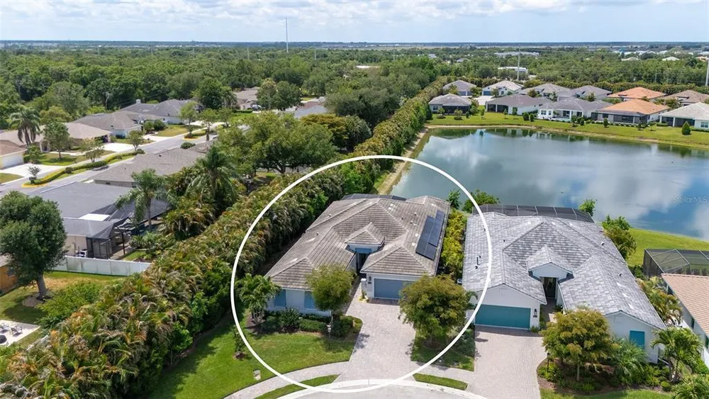 7700 Sandhill Lake Dr, Sarasota, FL 34241
