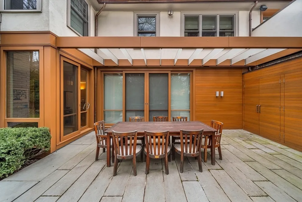 23 Inverness Rd, Wellesley, MA 02481