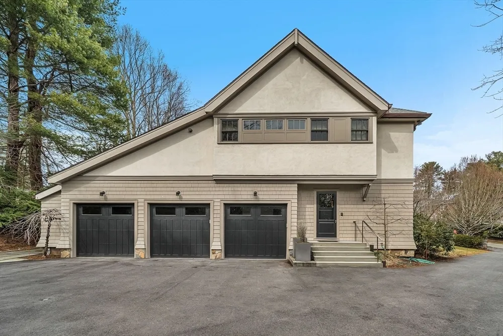 23 Inverness Rd, Wellesley, MA 02481