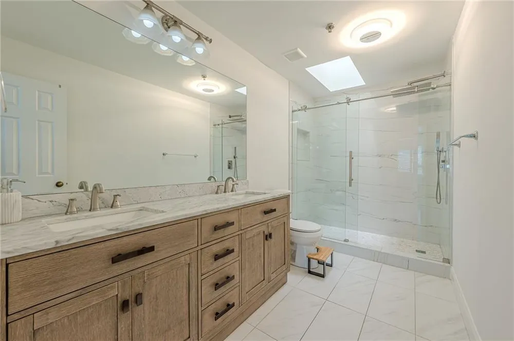 526 Gardenia Ln, Marietta, GA 30068