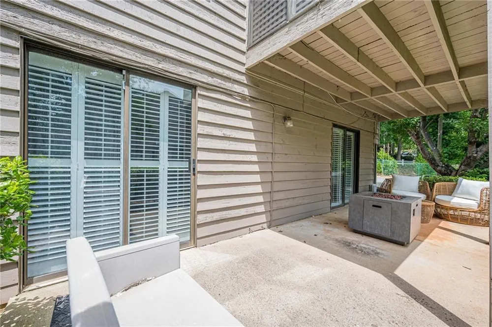526 Gardenia Ln, Marietta, GA 30068
