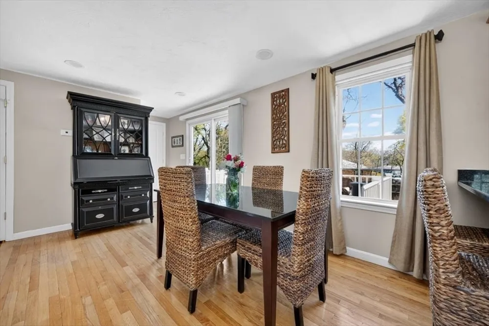 16 Rhodes Pl, Hingham, MA 02043