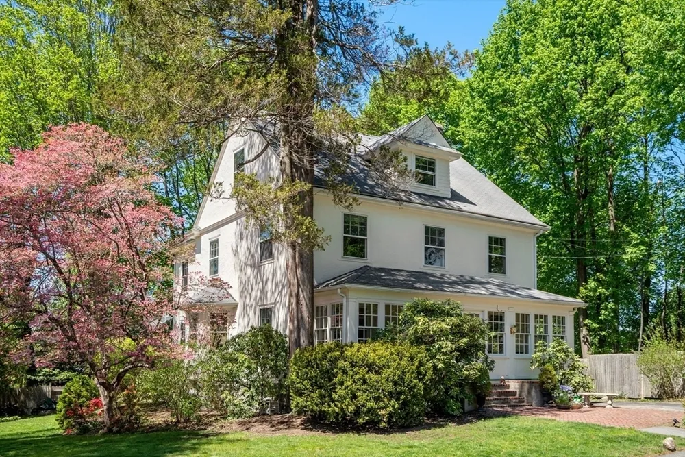 50 W Side Rd, Milton, MA 02186