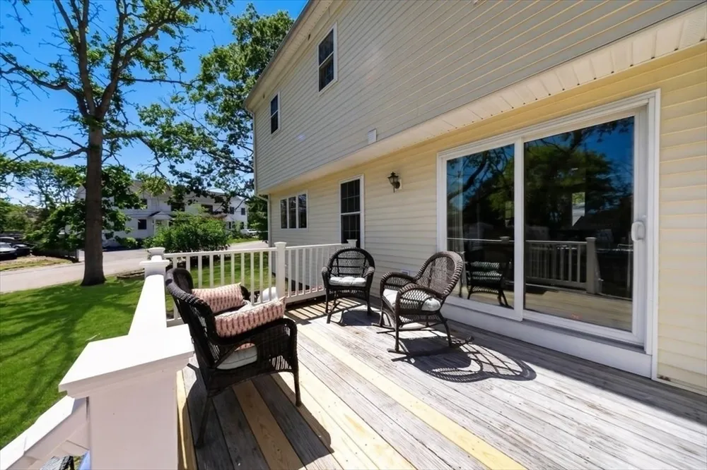 16 Rhodes Pl, Hingham, MA 02043