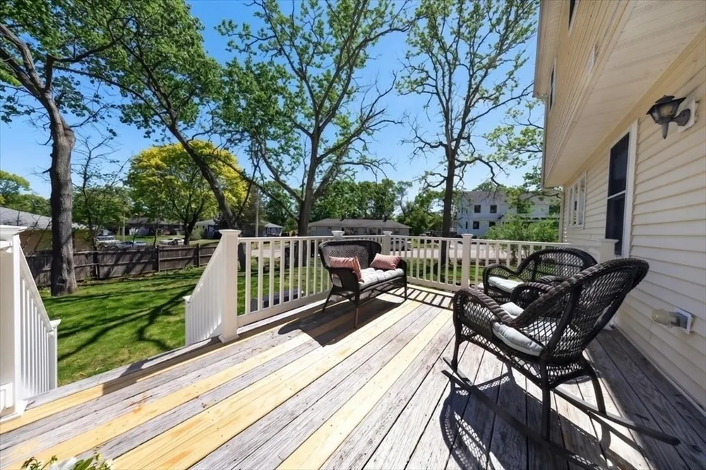 16 Rhodes Pl, Hingham, MA 02043