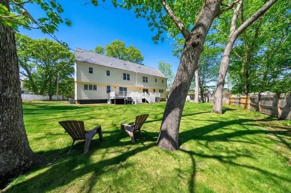 16 Rhodes Pl, Hingham, MA 02043