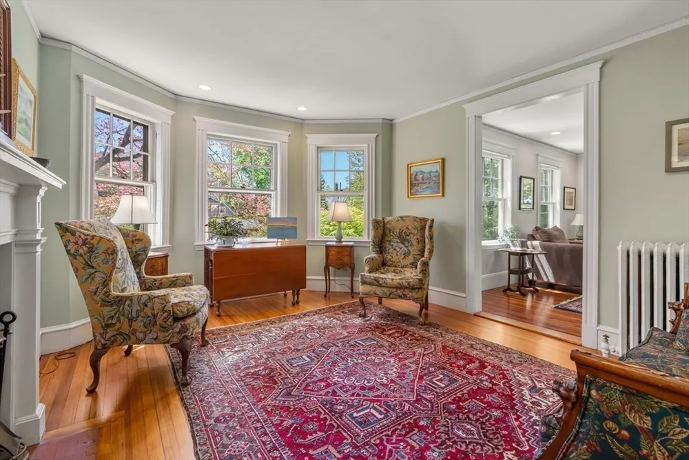 50 W Side Rd, Milton, MA 02186