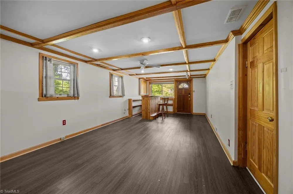 204 Kyle Rd, Winston-Salem, NC 27104