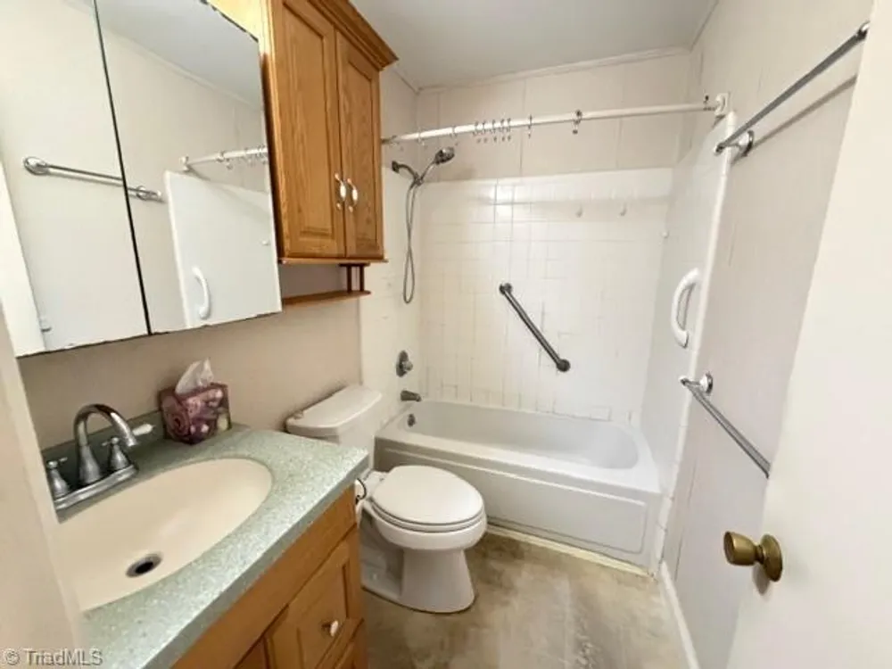 1870 Lantana Dr, Winston Salem, NC 27127