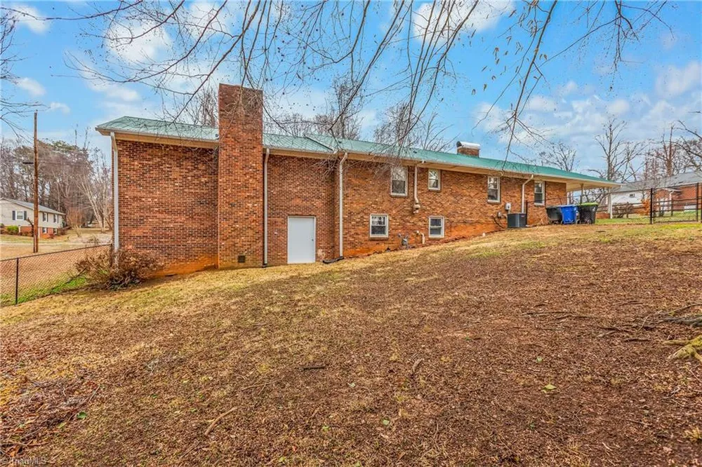 145 Terrie Dr, Winston Salem, NC 27107