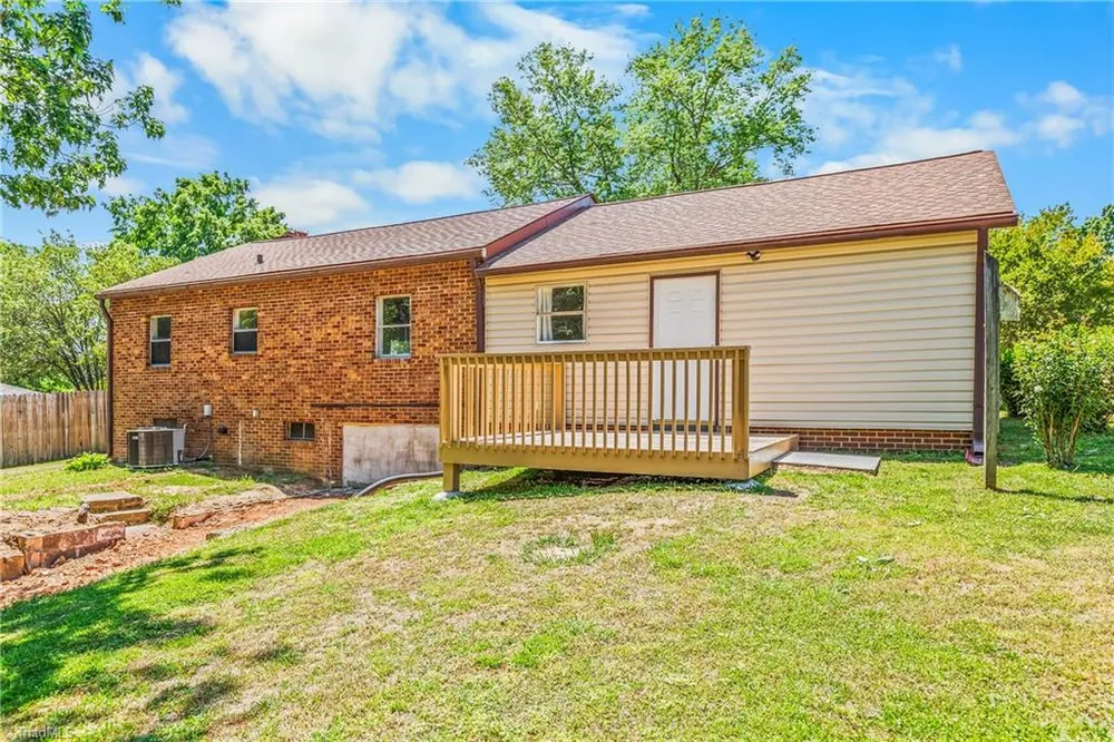 5217 Brenda Dr, Winston-Salem, NC 27107