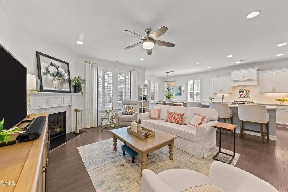 734 Kerr Lake Dr, Fuquay-Varina, NC 27526