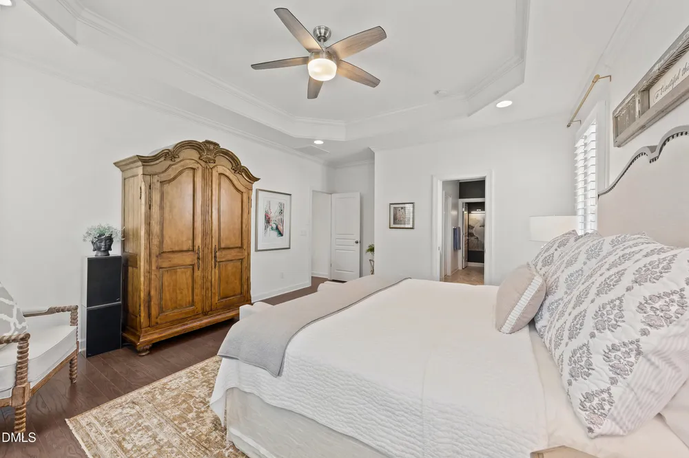 734 Kerr Lake Dr, Fuquay-Varina, NC 27526