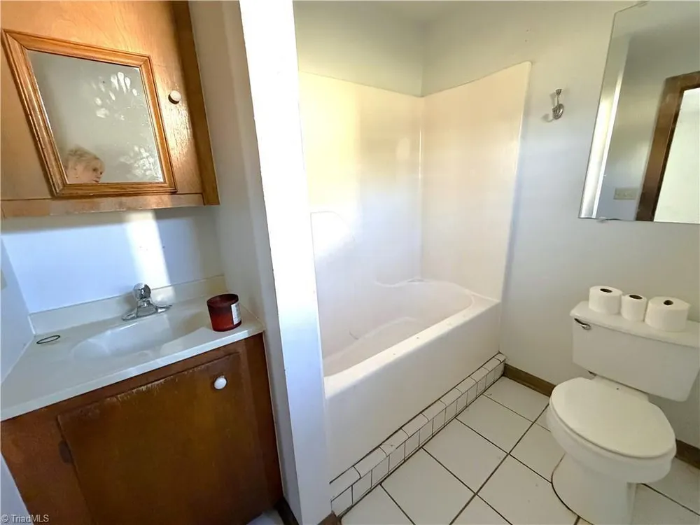 3065 Greenhouse Rd, Winston-Salem, NC 27127