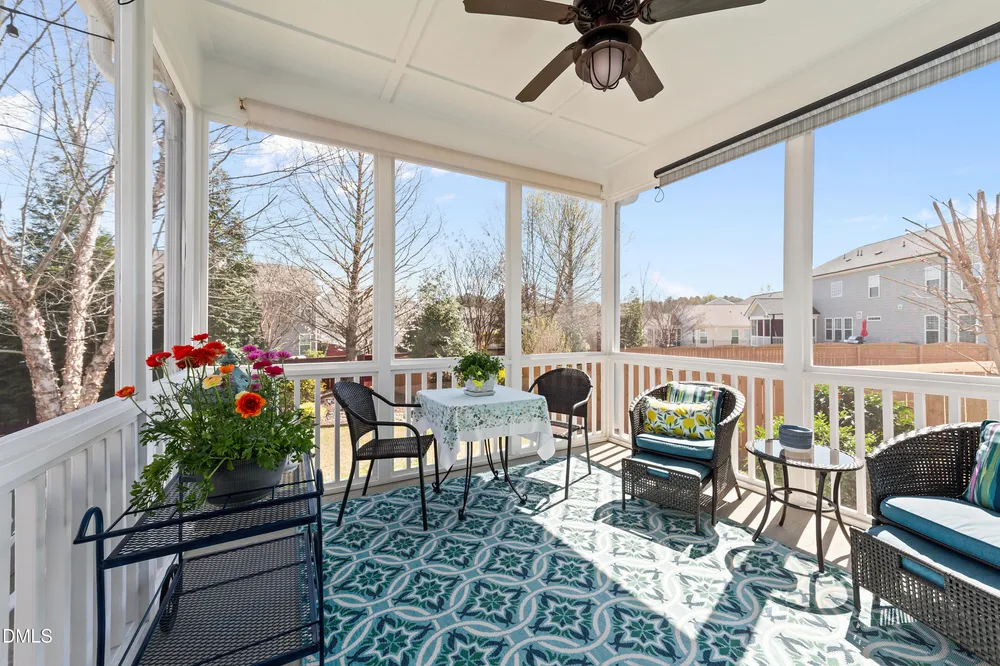 734 Kerr Lake Dr, Fuquay-Varina, NC 27526