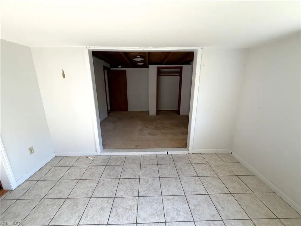 3065 Greenhouse Rd, Winston-Salem, NC 27127