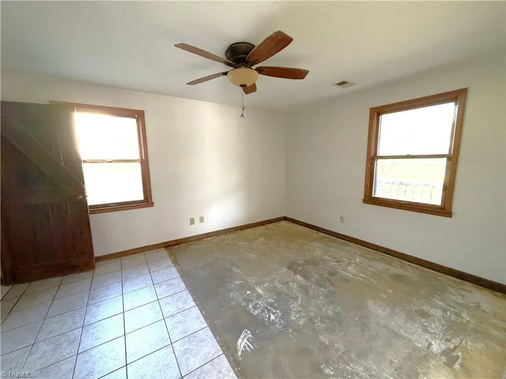 3065 Greenhouse Rd, Winston-Salem, NC 27127