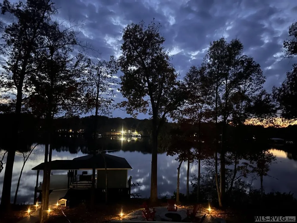 154 Herman Rd, Bracey, VA 23919