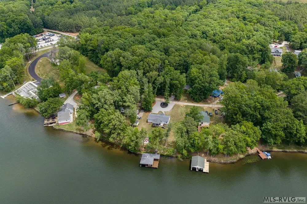 154 Herman Rd, Bracey, VA 23919