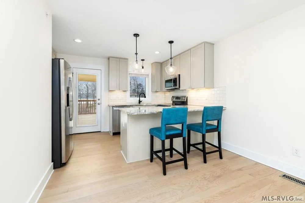 102 Gaston Pointe Dr, Littleton, NC 27850